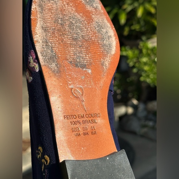 Blue Bird — Embroidered Butterfly Suede Flats - Picture 8 of 9